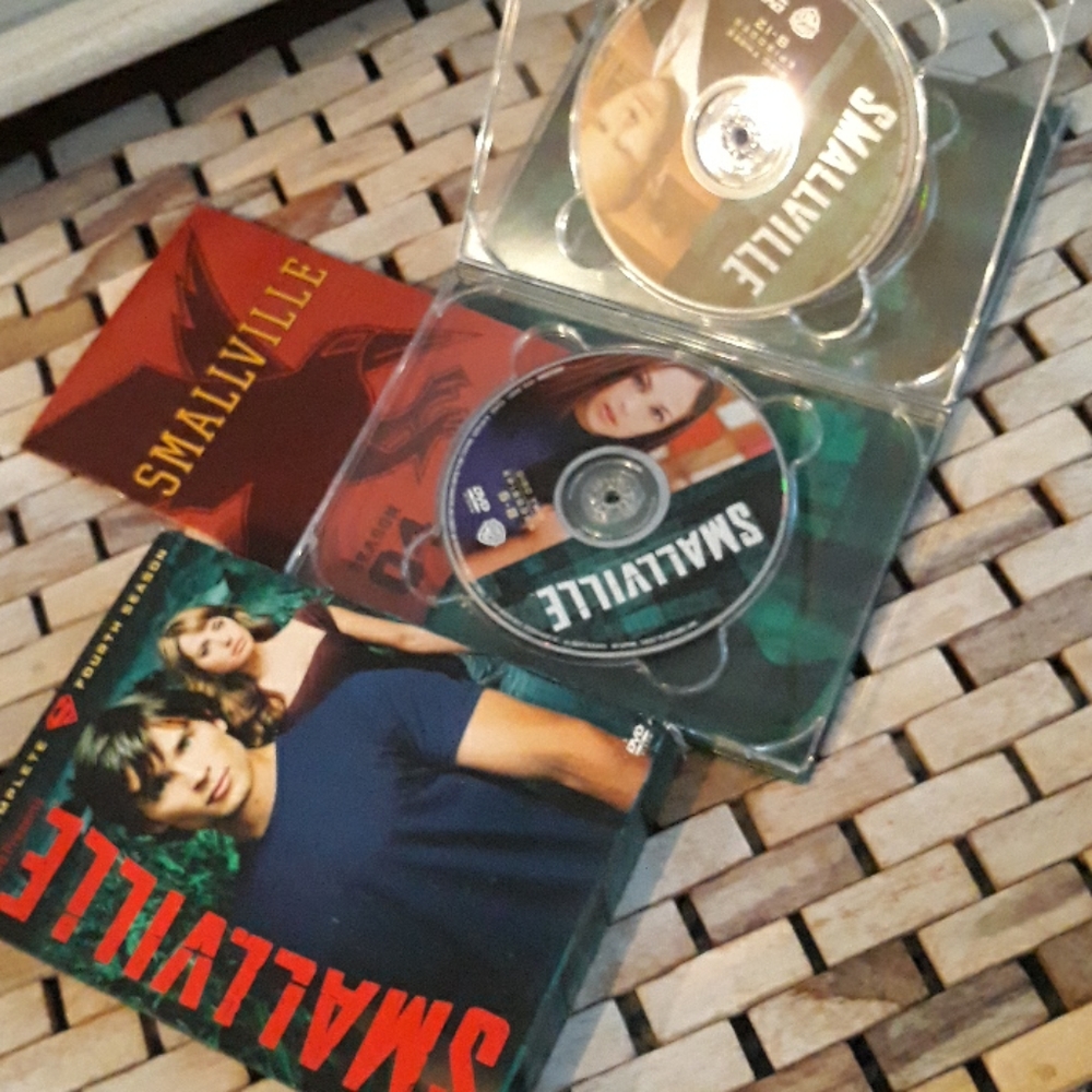 Smallville Complete fourth season DVD set